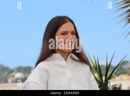 Cannes, Frankreich. Mai 2024. Sandra Codreanu bei den Balconettes (Les Femmes Au Balcon) Filmfoto beim 77. Filmfestival von Cannes. Quelle: Doreen Kennedy/Alamy Live News. Stockfoto