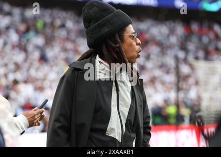 Jay-Z vor dem UEFA Champions League-Finale zwischen Borussia Dortmund und Real Madrid im Wembley Stadium, London, am Samstag, den 1. Juni 2024. (Foto: Pat Isaacs | MI News) Credit: MI News & Sport /Alamy Live News Stockfoto