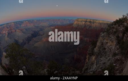 Blick auf den Grand Canyon von Pima Point bei Sonnenuntergang, Grand Canyon Nationalpark, UNESCO-Weltkulturerbe, Arizona, Vereinigte Staaten von Amerika Stockfoto