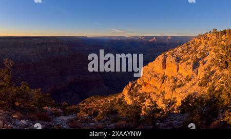 Blick auf den Grand Canyon von Pima Point bei Sonnenuntergang, Grand Canyon Nationalpark, UNESCO-Weltkulturerbe, Arizona, Vereinigte Staaten von Amerika Stockfoto