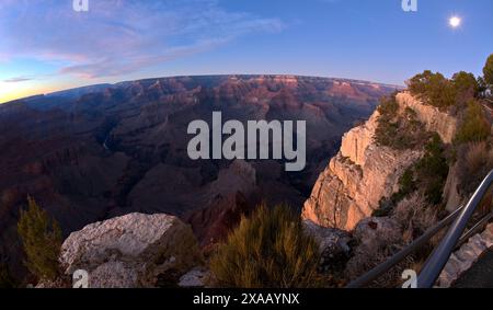 Blick auf den Grand Canyon von Pima Point bei Sonnenuntergang, Grand Canyon Nationalpark, UNESCO-Weltkulturerbe, Arizona, Vereinigte Staaten von Amerika Stockfoto