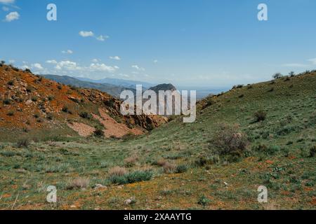 Wandern in Vayots Dzor, bekannt für seine roten Berge, Armenien (Hayastan), Kaukasus, Zentralasien, Asien Stockfoto