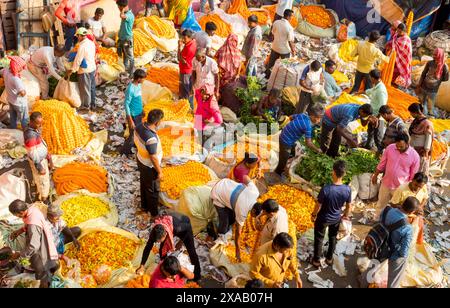 Howrah Bridge Mullick Ghat Blumenmarkt, Howrah Bridge, Kalkutta, Westbengalen, Indien, Asien Stockfoto