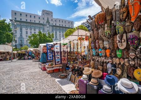 Blick auf farbenfrohe Souvenirstände am Greenmarket Square, Kapstadt, Westkap, Südafrika, Afrika Stockfoto