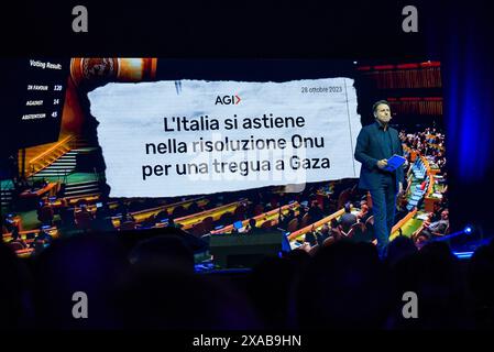 Rom, Italien. Juni 2024. Der ehemalige italienische Premierminister Giuseppe Conte hält seine Rede während eines politischen Treffens, das von der Partei Movimento 5 Stelle für die bevorstehenden Europawahlen organisiert wird, im Teatro Brancaccio. Quelle: SOPA Images Limited/Alamy Live News Stockfoto