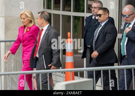 Wilmington, Usa. Juni 2024. First Lady Jill Biden verlässt das J. Caleb Boggs Federal Building am dritten Tag des Prozesses wegen der Anklage gegen Hunter Biden in Wilmington, DE, am Mittwoch, den 5. Juni 2024. Foto: Ken Cedeno/UPI. Quelle: UPI/Alamy Live News Stockfoto