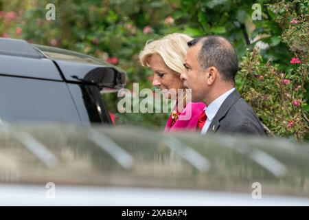 Wilmington, Usa. Juni 2024. First Lady Jill Biden verlässt das J. Caleb Boggs Federal Building am dritten Tag des Prozesses wegen der Anklage gegen Hunter Biden in Wilmington, DE, am Mittwoch, den 5. Juni 2024. Foto: Ken Cedeno/UPI. Quelle: UPI/Alamy Live News Stockfoto