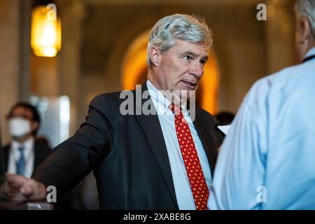 Washington, USA. Juni 2024. Senator Sheldon Whitehouse (D-CT) spricht am Mittwoch, den 5. Juni, im US-Kapitol in Washington, DC, vor Medien. 2024. (Graeme Sloan/SIPA USA) Credit: SIPA USA/Alamy Live News Stockfoto