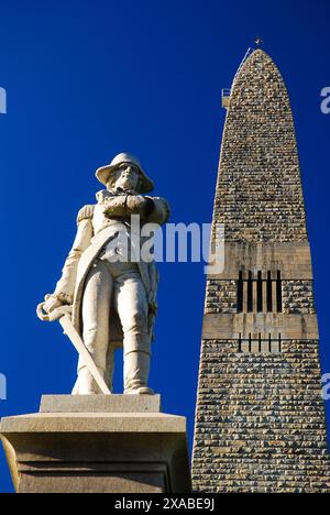 Brigadegeneral John stark steht vor dem Bennington Battle Monument in Vermont Stockfoto