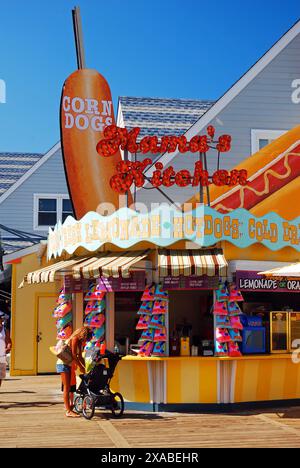 Ein Maishund-Verkäufer auf dem Wildwood Boardwalk Stockfoto