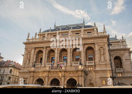 Staatsoper in Budapest im Mai 2023. Hochwertige Fotos Stockfoto