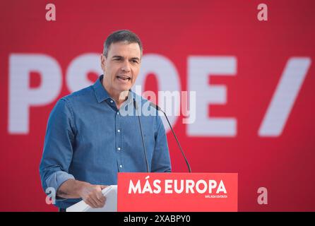 Malaga, Spanien. Juni 2024. Der spanische Premierminister Pedro Sanchez hält während eines Wahlkampfes eine Rede. Die spanische sozialistische Partei setzt den Wahlkampf für die bevorstehenden Europawahlen am 9. Juni mit Kundgebungen im ganzen Land fort. Die Europawahlen werden durch den Aufstieg rechtsextremer Parteien in einem Kontext politischer Unsicherheit gekennzeichnet sein. (Foto von Jesus Merida/SOPA Images/SIPA USA) Credit: SIPA USA/Alamy Live News Stockfoto