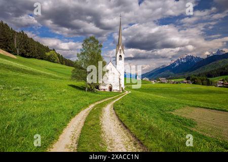 Kirche St. Magdalena in Moos, Niederdorf-Villabassa, Pustertal-Pustertal, Südtirol, Italien Stockfoto