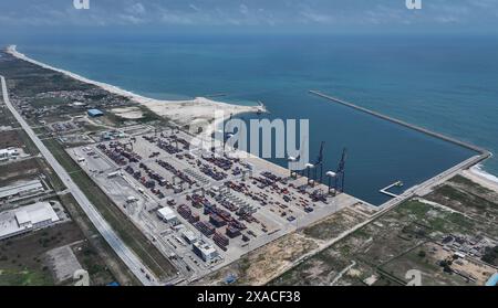 Nairobi. März 2024. Eine Drohnenaufnahme vom 1. März 2024 zeigt einen Blick auf den Hafen von Lekki in Lagos, Nigeria. Quelle: Han Xu/Xinhua/Alamy Live News Stockfoto