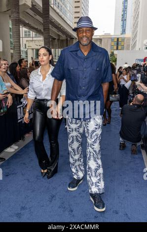 MIAMI, FLORIDA - 5. JUNI: Mariona Bosca und Alonzo Mourning nehmen am 5. Juni 2024 an der Miami Screening von Bad Boys: Ride or die Teil. (Foto: Alberto E. Tamargo/SIPA USA) Stockfoto