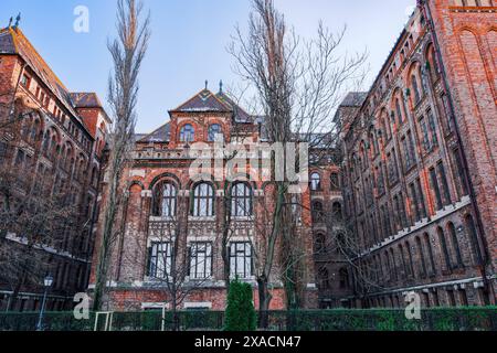 Fassade des ungarischen Nationalarchivs Gebäude in der Budaer Burg, Budapest, Ungarn, Europa Copyright: Bestravelvideo 1278-409 Stockfoto