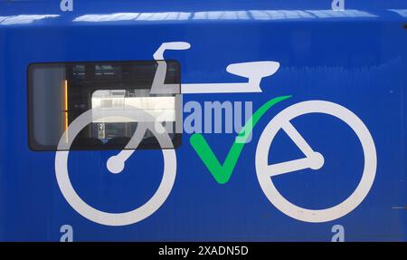 Ungarischer Fahrradzugwagen, Nyugati Pályaudvar (Bahnhof Nyugati), Budapest, Ungarn Stockfoto