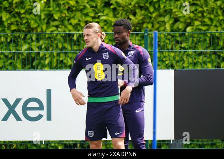 Englands Conor Gallagher und Marc Guehi während eines Trainings bei der Tottenham Hotspur Training Session in London. Bilddatum: Donnerstag, 6. Juni 2024. Stockfoto