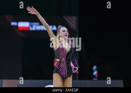 Budapest, Ungarn. Mai 2024. Liliana Lewinska (POL) wurde während der 40. Europameisterschaft im Rhythmischen Gymnastik Budapest 2024 in der Papp Laszlo Budapest Sportarena gesehen. Quelle: SOPA Images Limited/Alamy Live News Stockfoto