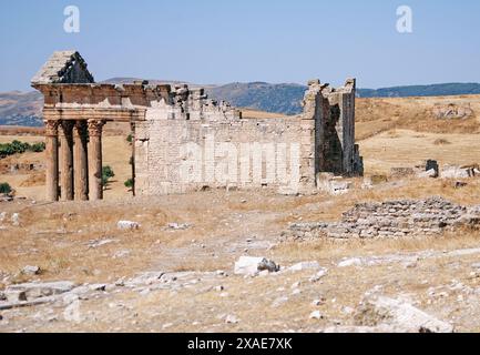 Kapitoltempel von Jupiter, römischer Dougga oder Thugga, antike römische Stadt, Teboursouk, Beja Governorate, Tunesien Stockfoto