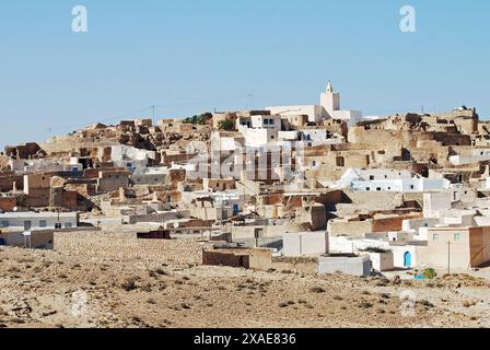 Historische Berberstadt mit traditionellen unterirdischen Höhlenhäusern in der Sahara, Matmata, Gabes Gouvernement, Tunesien Stockfoto