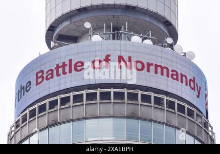 London, Großbritannien. Juni 2024. Der BT Tower erinnert an den 80. Jahrestag des D-Day. Quelle: Vuk Valcic/Alamy Live News Stockfoto