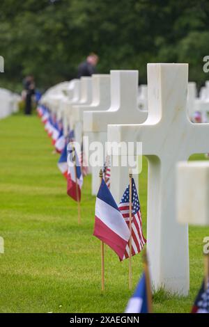 Colleville Sur Mer, Frankreich. Juni 2024. Illustration der Gräber auf dem amerikanischen Friedhof und Gedenkstätte der Normandie nach der US-Zeremonie zum 80. Jahrestag der Landung der Alliierten in der Normandie, Colleville-sur-Mer, Frankreich, am 6. Juni 2024. Foto: Ammar Abd Rabbo/ABACAPRESS. COM Credit: Abaca Press/Alamy Live News Stockfoto