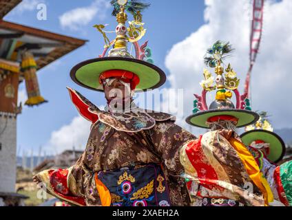 Tanz der Hüte während des Ura Yakchoe Festivals, Bumthang, Ura, Bhutan Stockfoto