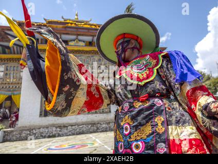 Tanz der Hüte während des Ura Yakchoe Festivals, Bumthang, Ura, Bhutan Stockfoto