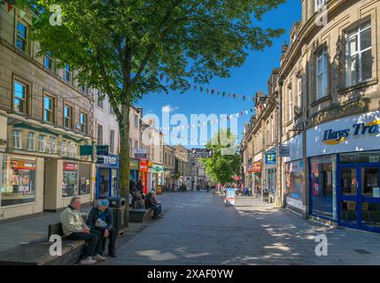 Geschäfte auf der Cheapside im Zentrum von Lancaster, Lancashire, Großbritannien Stockfoto