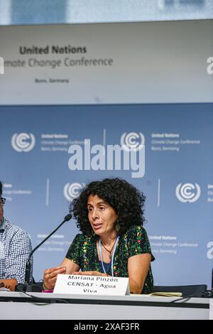 Bonn, Deutschland, Deutschland. Juni 2024. Spricht auf einer Pressekonferenz Global Campaign to Demand Climate Justice (DCJ) in der ersten Woche der SB60-Konferenz zum Klimawandel. Finanzen ist ein Schlüsselmotto und Schlüsselwort bei den diesjährigen Verhandlungen im Vorfeld der Vorbereitungen für die COP29-Veranstaltung, die im November dieses Jahres in Baku, Aserbaidschan, stattfinden wird. (Kreditbild: © Bianca Otero/ZUMA Press Wire) NUR REDAKTIONELLE VERWENDUNG! Nicht für kommerzielle ZWECKE! Stockfoto