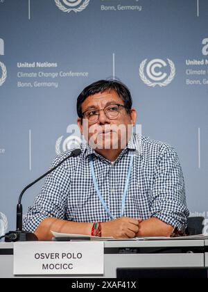 Bonn, Deutschland, Deutschland. Juni 2024. Spricht auf einer Pressekonferenz Global Campaign to Demand Climate Justice (DCJ) in der ersten Woche der SB60-Konferenz zum Klimawandel. Finanzen ist ein Schlüsselmotto und Schlüsselwort bei den diesjährigen Verhandlungen im Vorfeld der Vorbereitungen für die COP29-Veranstaltung, die im November dieses Jahres in Baku, Aserbaidschan, stattfinden wird. (Kreditbild: © Bianca Otero/ZUMA Press Wire) NUR REDAKTIONELLE VERWENDUNG! Nicht für kommerzielle ZWECKE! Stockfoto