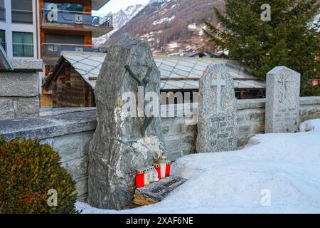 Bergsteigerfriedhof im autofreien Skigebiet Zermatt im Kanton Wallis, Schweiz Stockfoto