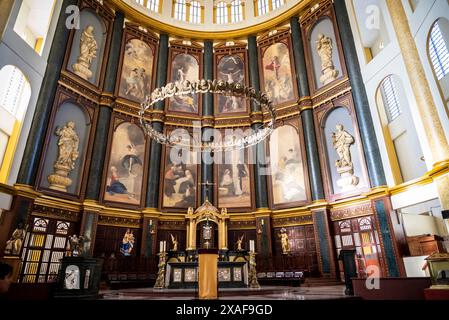 Der Hauptaltar, die Metropolitankirche des Heiligen Erlösers, die Catedral Metropolitana de San Salvador, San Salvador, El Salvador Stockfoto