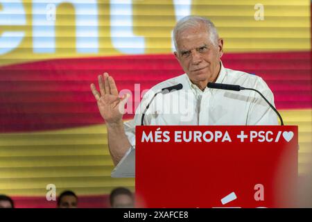 Barcelona, Spanien. Juni 2024. Die PSC veranstaltet die zentrale Wahlkampfkundgebung unter der Anwesenheit von Pedro Sánchez und Josep Borrell, mit einem Pavillon, der bis zum Rand gefüllt ist und mit Siegesgeist nach dem Sieg der katalanischen Wahlen gefüllt ist. El PSC celebra el mitin Central de Campaña con la presencia de Pedro Sánchez y Josep Borrell, con un Pabellón lleno a rebosar y con ánimos de victoria tras ganar las elecciones catalanas. Im Bild: josep borrell News Politics -Barcelona, Spanien donnerstag, 6. juni 2024 (Foto: Eric Renom/LaPresse) Credit: LaPresse/Alamy Live News Stockfoto