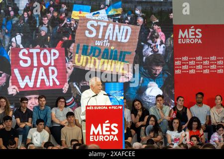 Barcelona, Spanien. Juni 2024. Die PSC veranstaltet die zentrale Wahlkampfkundgebung unter der Anwesenheit von Pedro Sánchez und Josep Borrell, mit einem Pavillon, der bis zum Rand gefüllt ist und mit Siegesgeist nach dem Sieg der katalanischen Wahlen gefüllt ist. El PSC celebra el mitin Central de Campaña con la presencia de Pedro Sánchez y Josep Borrell, con un Pabellón lleno a rebosar y con ánimos de victoria tras ganar las elecciones catalanas. Im Bild: josep borrell News Politics -Barcelona, Spanien donnerstag, 6. juni 2024 (Foto: Eric Renom/LaPresse) Credit: LaPresse/Alamy Live News Stockfoto