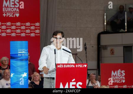 Barcelona, Spanien. Juni 2024. Die PSC veranstaltet die zentrale Wahlkampfkundgebung unter der Anwesenheit von Pedro Sánchez und Josep Borrell, mit einem Pavillon, der bis zum Rand gefüllt ist und mit Siegesgeist nach dem Sieg der katalanischen Wahlen gefüllt ist. El PSC celebra el mitin Central de Campaña con la presencia de Pedro Sánchez y Josep Borrell, con un Pabellón lleno a rebosar y con ánimos de victoria tras ganar las elecciones catalanas. Auf dem Bild: salvador illa News Politics -Barcelona, Spanien donnerstag, 6. juni 2024 (Foto: Eric Renom/LaPresse) Credit: LaPresse/Alamy Live News Stockfoto