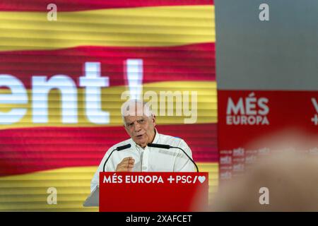 Barcelona, Spanien. Juni 2024. Die PSC veranstaltet die zentrale Wahlkampfkundgebung unter der Anwesenheit von Pedro Sánchez und Josep Borrell, mit einem Pavillon, der bis zum Rand gefüllt ist und mit Siegesgeist nach dem Sieg der katalanischen Wahlen gefüllt ist. El PSC celebra el mitin Central de Campaña con la presencia de Pedro Sánchez y Josep Borrell, con un Pabellón lleno a rebosar y con ánimos de victoria tras ganar las elecciones catalanas. Im Bild: josep borrell News Politics -Barcelona, Spanien donnerstag, 6. juni 2024 (Foto: Eric Renom/LaPresse) Credit: LaPresse/Alamy Live News Stockfoto