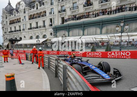 Monte Carlo, Fürstentum Monaco. Mai 2024. Formel 1 Grand Prix de Monaco auf dem Circuit de Monaco in Monte Carlo. Im Bild: Logan Sargeant (USA) von Williams Racing in Williams FW46 während des ersten Trainings © Piotr Zajac/Alamy Live News Stockfoto