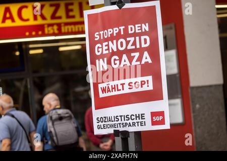 Wahl zum 10. Europäisches Parlament - 9. Juni 2024, Europawahl. Wahlplakat der Partei SGP, Sozialistische Gleicheitspartei. // 06.06.2024: Stuttgart, Baden-Württemberg, Deutschland, Europa *** Wahl zum 10 Europäischen Parlament am 9. Juni 2024, Europawahlplakat der SGP, Sozialistische Gleicheitspartei 06 06 2024 Stuttgart, Baden Württemberg, Deutschland, Europa Stockfoto