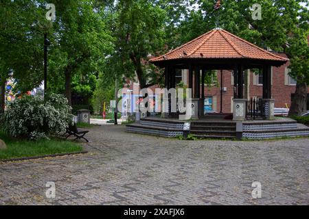 Pavillon in einem Park in der Nachbarschaft Stockfoto