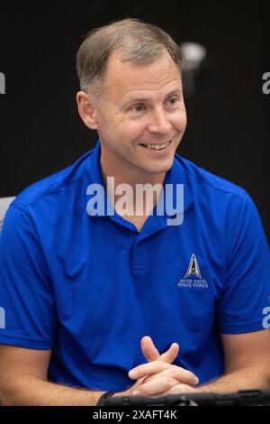 Houston, Texas, USA. November 2023. NASA-Astronaut Nick Hague trainiert in der Space Vehicle Mockup Facility im Johnson Space Center der NASA in Houston, Texas, für die SpaceX Crew-9-Mission zur Internationalen Raumstation. (Kreditbild: © James Blair/NASA/ZUMA Press Wire) NUR REDAKTIONELLE VERWENDUNG! Nicht für kommerzielle ZWECKE! Stockfoto