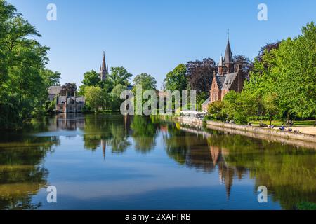 Landschaft von Minnewater, dem See der Liebe, in Brügge, Belgien Stockfoto
