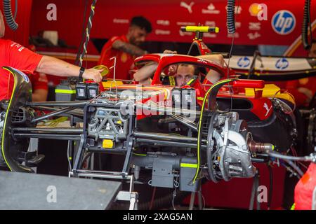 Scuderia Ferrari Garage und Fahrerlager während des Formel 1 AWS Grand Prix du Canada 2024, Montreal, Quebec, Kanada, vom 6. Bis 9. Juni - Rang 9 von 24 der F1-Weltmeisterschaft 2024 Stockfoto