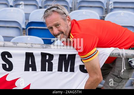 ALGARVE, PORTUGAL - 6. JUNI 2024: Walisische Fans beim internationalen Freundschaftsspiel zwischen Gibraltar und Cymru im Estadio Algarve in Portugal am 6. Juni. (Bild von John Smith/FAW) Stockfoto