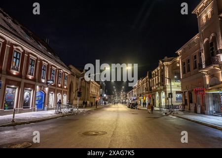 Bild der Wiederaufbaustelle einer Straßenrenovierung in Belgrad, Serbien, in der Glavna Ulica Straße im Bezirk Zemun. Glavna Straße in Zemun, Stockfoto