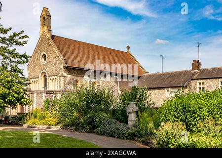 St James Roman Catholic Church aus Forbury Gardens, Reading, Berkshire, England Stockfoto