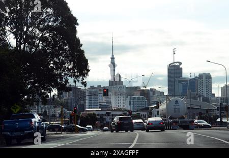 Blick auf den Sky Tower in Auckland, Neuseeland. Stockfoto