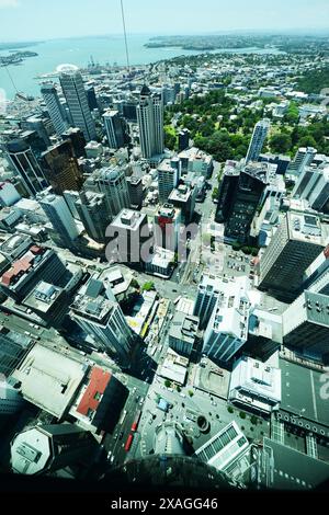 Blick auf das CBD von Auckland vom Sky Tower aus. Stockfoto