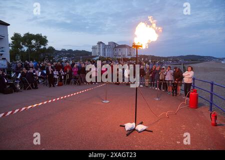 D Day 80 Beacon Lightning Ceremony, Marine Parade, Hythe, Kent, Großbritannien. Stockfoto